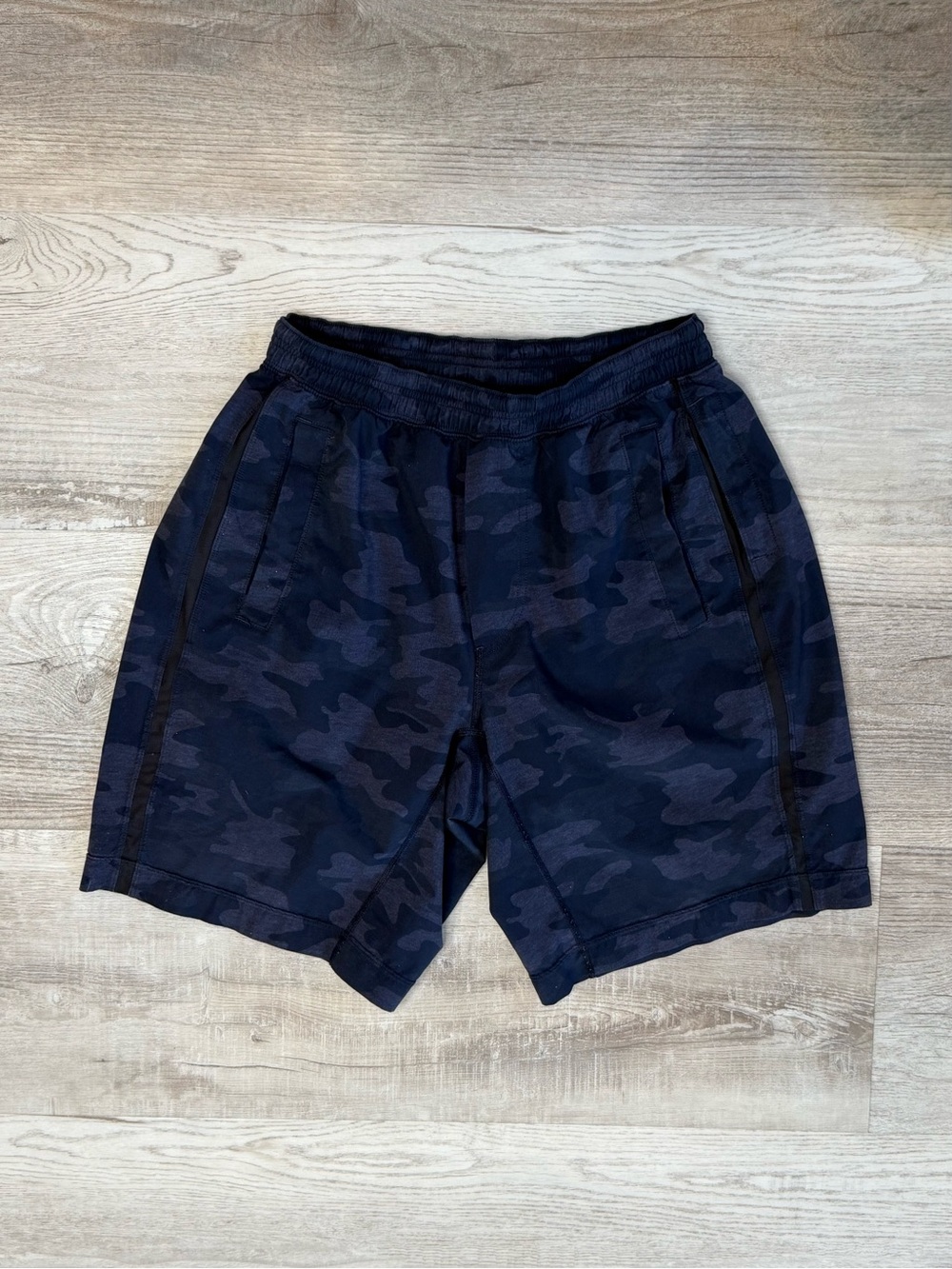 Lululemon Pace Breaker Short 9" Smokescreen Camo Cadet Blue Black Mens Size S